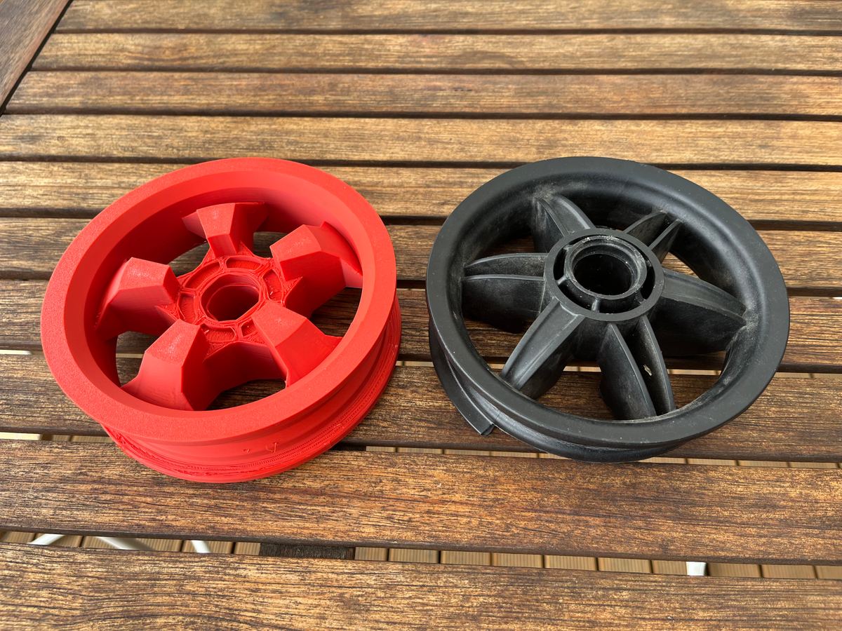Replacement Mountain Buggy pram wheel, 3D printed