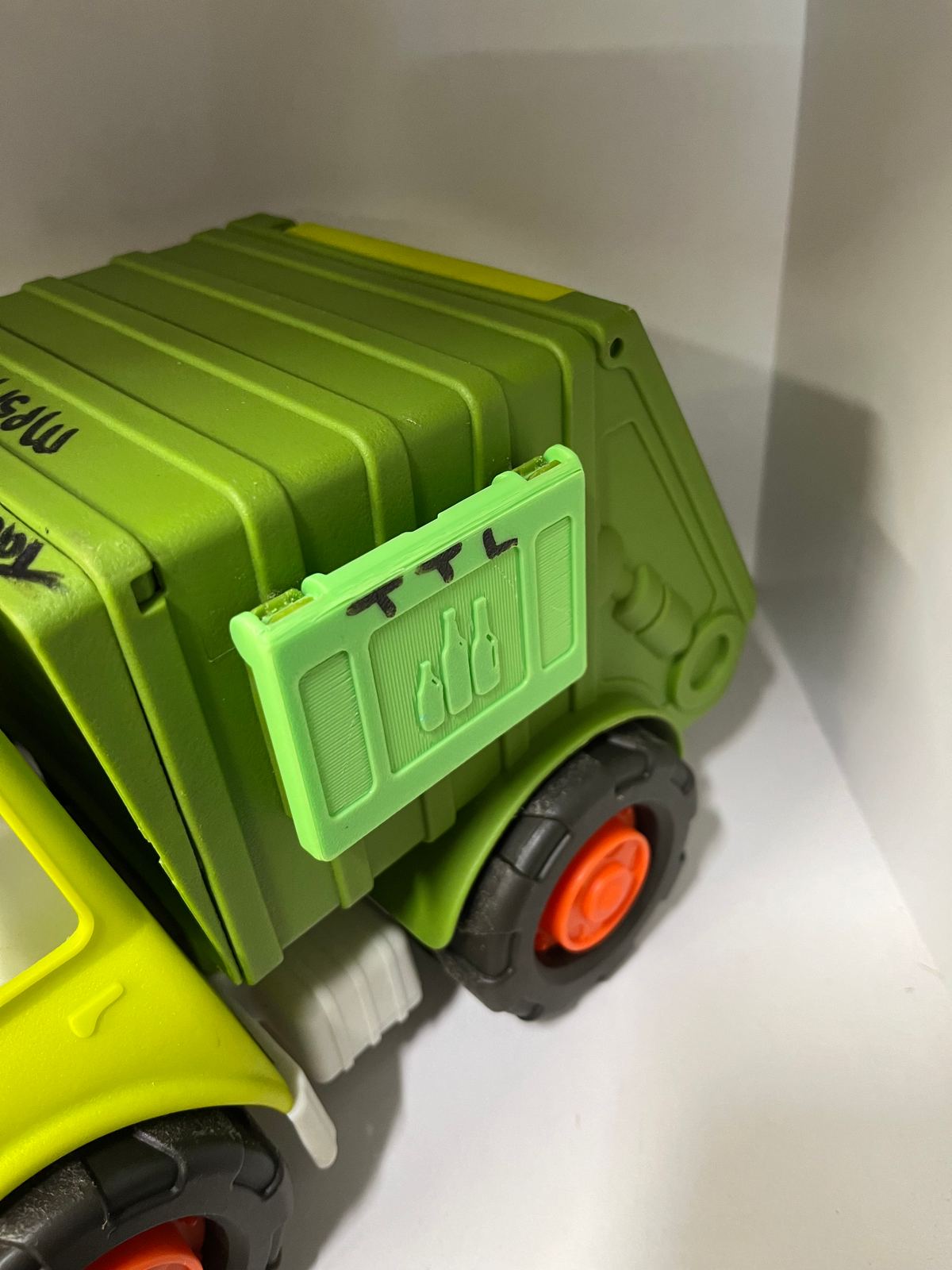 Replacement part: Flip and Tip recycle truck door