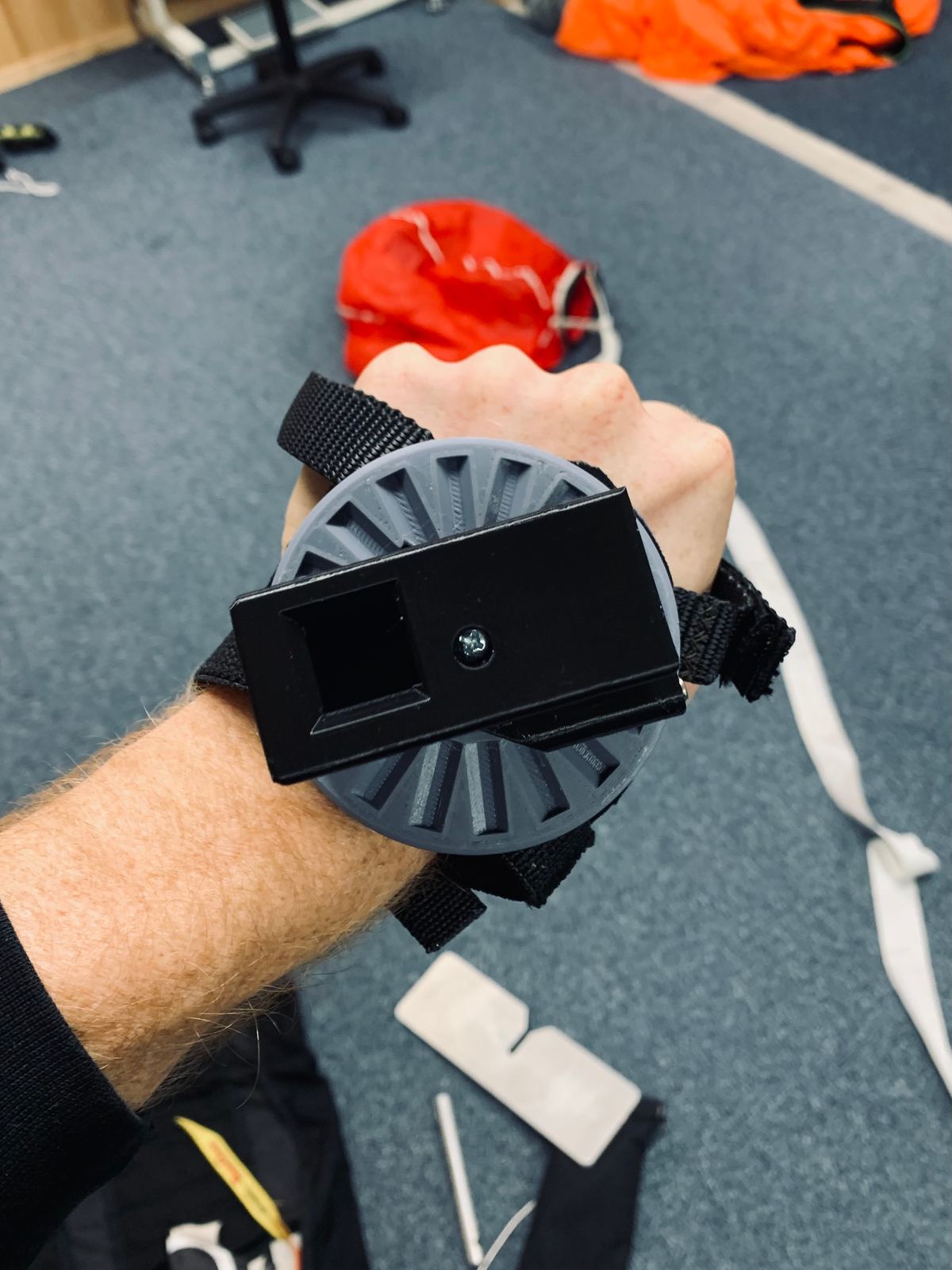 Handycam glove